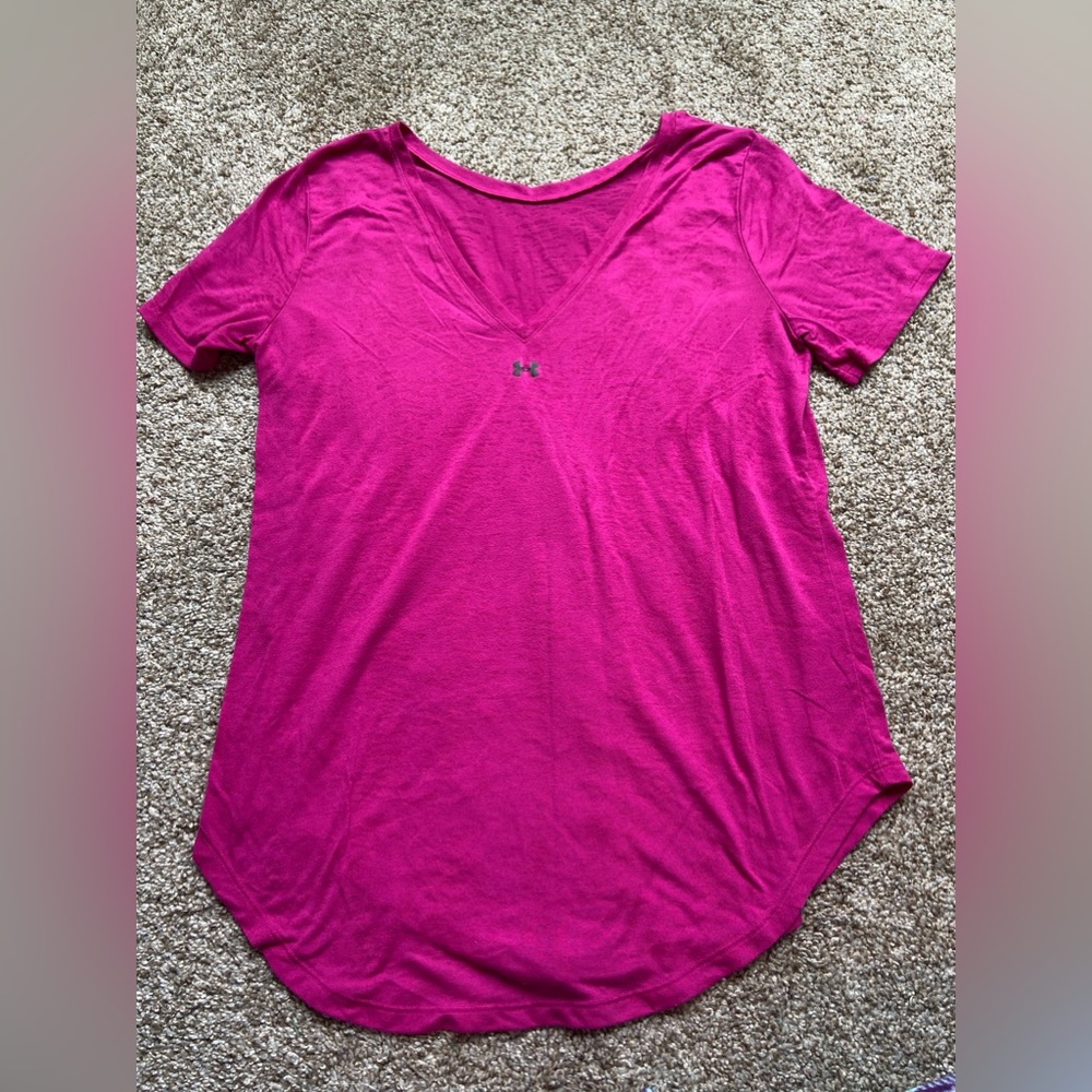 Under Armour, v-neck, flowy tshirt